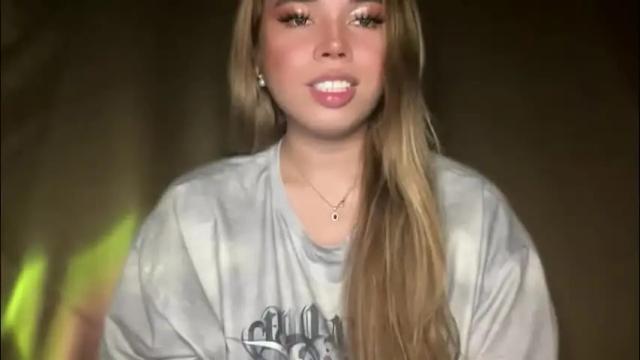 Image 3 of sweetalexa19 Stream on Chaturbate on 18 days ago