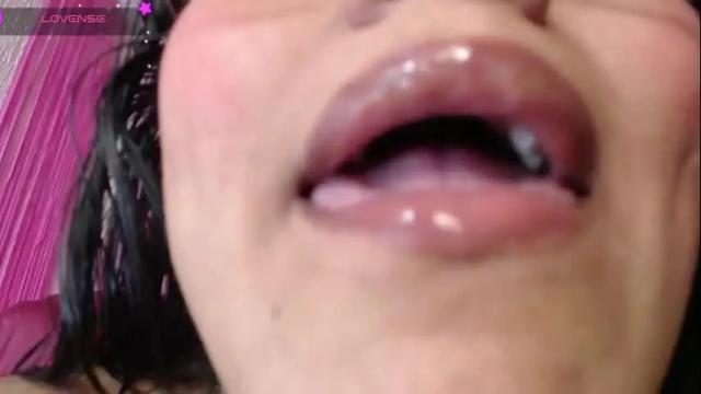 Image 10 of sweetalmaa Stream on Chaturbate on 1 month ago