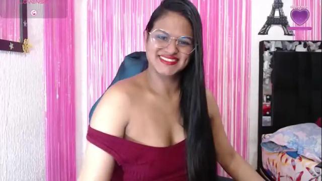 Image 6 of sweetalmaa Stream on Chaturbate on 22 days ago