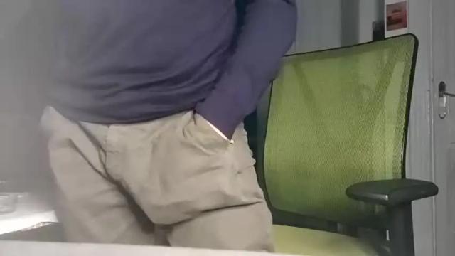 Image 3 of sweetandstrongjoy Stream on Chaturbate on 16 months ago