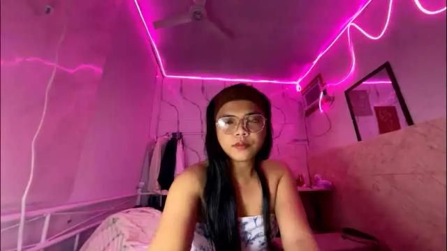 Image 3 of sweetasian_leith20 Stream on Chaturbate on 2 months ago