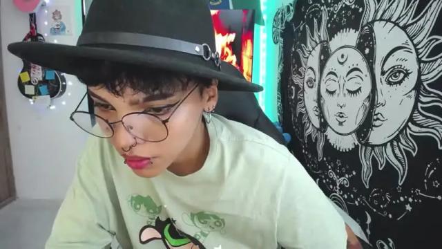 Image 3 of sweetbitter_ Stream on Chaturbate on 16 months ago