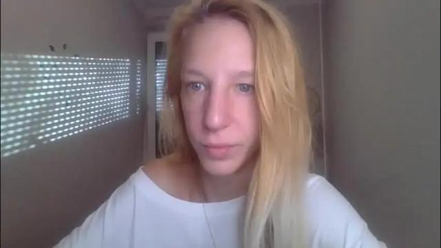 Image 7 of sweetblondye Stream on Chaturbate on 29 days ago