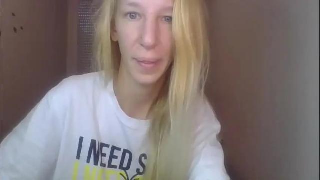 Image 12 of sweetblondye Stream on Chaturbate on 20 days ago