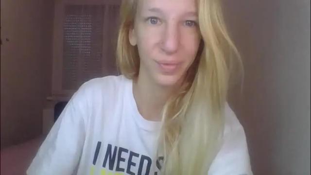 Image 3 of sweetblondye Stream on Chaturbate on 20 days ago