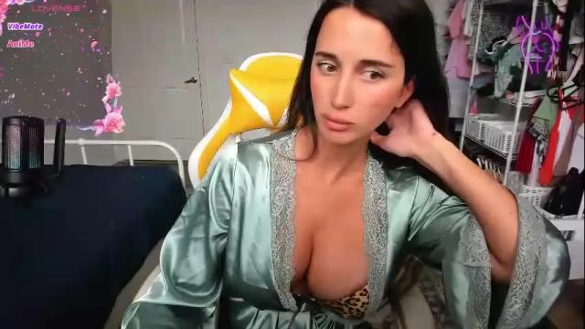 Image 2 of sweetbuttocks Stream on Chaturbate on 6 days ago