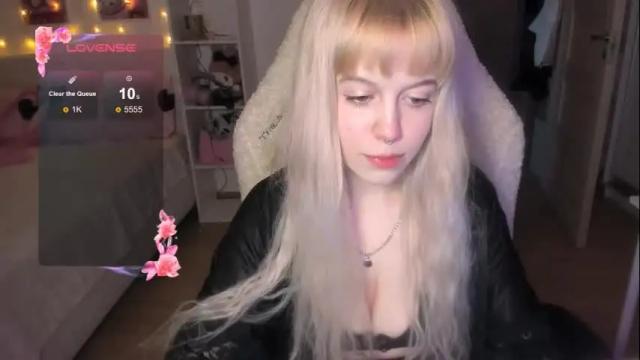 Image 3 of sweetcheecksmolly Stream on Chaturbate on 1 month ago