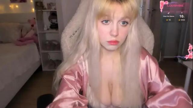 Image 10 of sweetcheecksmolly Stream on Chaturbate on 17 days ago