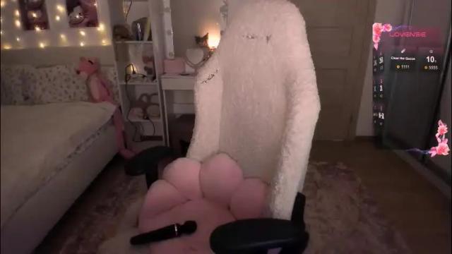 Image 12 of sweetcheecksmolly Stream on Chaturbate on 8 days ago