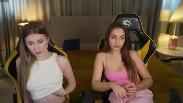 Image 6 of sweetdesiree_ Stream on Chaturbate on 1 month ago