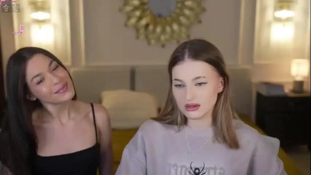 Image 3 of sweetdesiree_ Stream on Chaturbate on 1 month ago