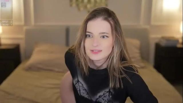 Image 6 of sweetdesiree_ Stream on Chaturbate on 15 days ago