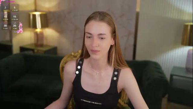 Image 2 of sweetdesiree_ Stream on Chaturbate on 23 days ago