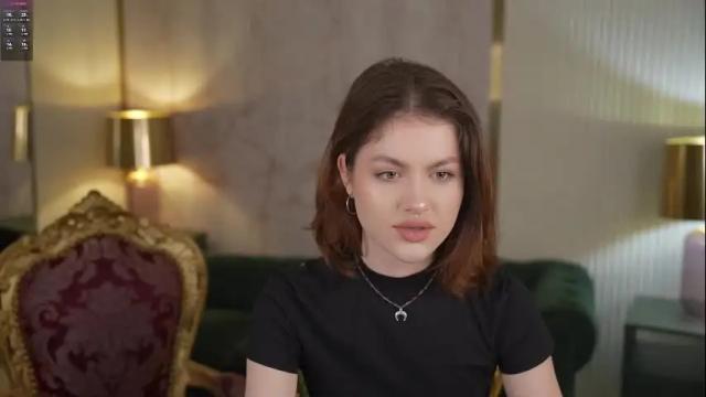 Image 6 of sweetdesiree_ Stream on Chaturbate on 19 days ago