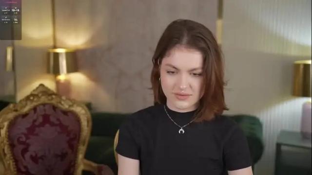 Image 8 of sweetdesiree_ Stream on Chaturbate on 19 days ago