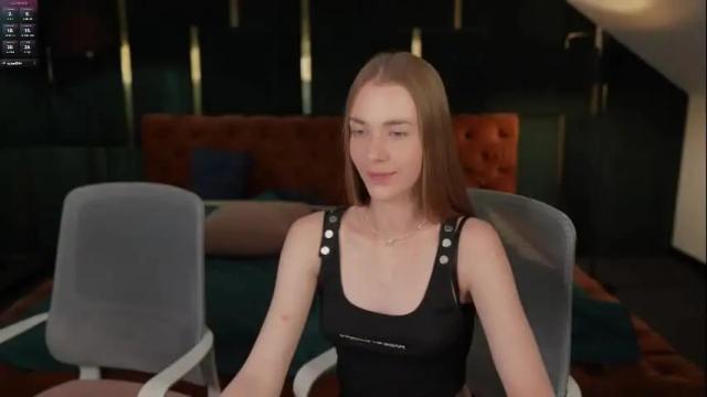 Image 7 of sweetdesiree_ Stream on Chaturbate on 14 days ago