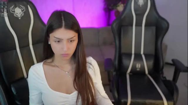 Image 8 of sweetdesiree_ Stream on Chaturbate on 12 days ago