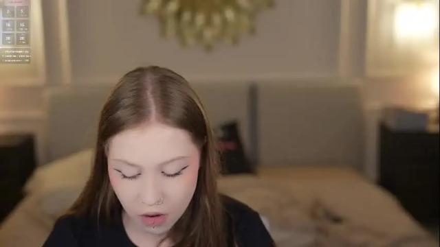 Image 10 of sweetdesiree_ Stream on Chaturbate on 8 days ago
