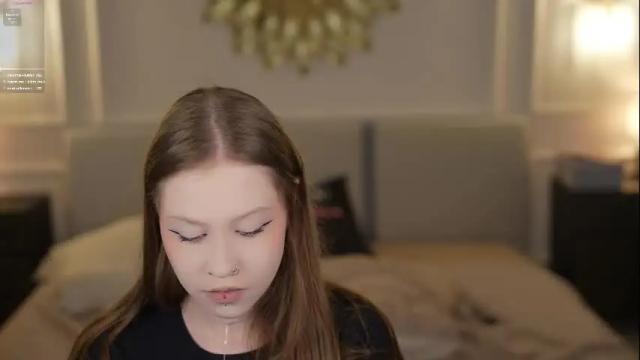Image 8 of sweetdesiree_ Stream on Chaturbate on 8 days ago