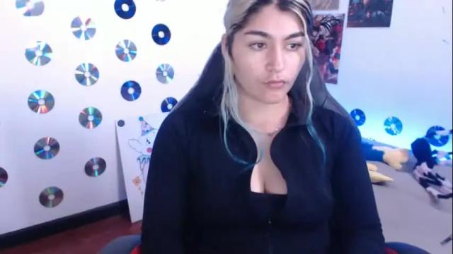 Image 2 of sweetdevil631 Stream on Chaturbate on 2 months ago