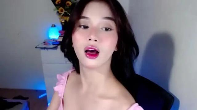 Image 2 of sweetdol_nina25 Stream on Chaturbate on 15 months ago