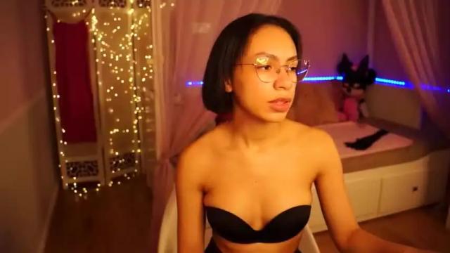 Image 8 of sweetestcherrry Stream on Chaturbate on 12 months ago