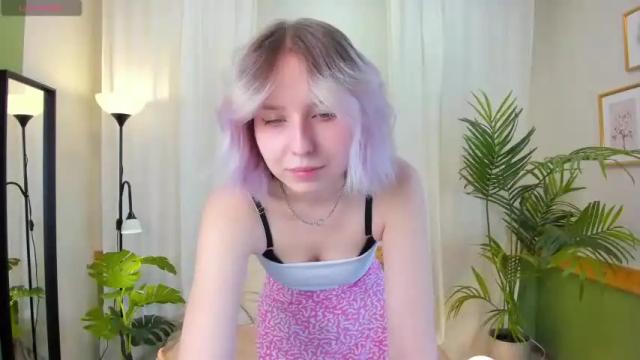 Image 8 of sweetestluna Stream on Chaturbate on 19 months ago