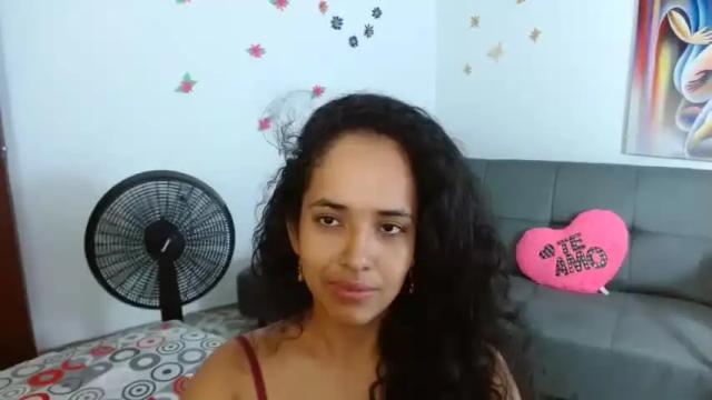 Image 3 of sweetfinesss Stream on Chaturbate on 20 months ago
