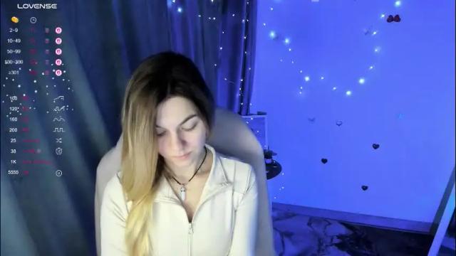 Image 2 of sweetfoyou Stream on Chaturbate on 1 month ago