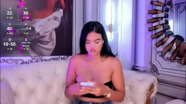 Image 3 of sweetgirl4u_ Stream on Chaturbate on 1 month ago