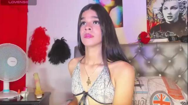 Image 4 of sweethnohemy Stream on Chaturbate on 1 month ago