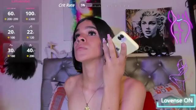 Image 2 of sweethnohemy Stream on Chaturbate on 1 month ago