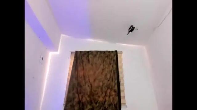 Image 12 of sweetie_blondee Stream on Chaturbate on 15 months ago