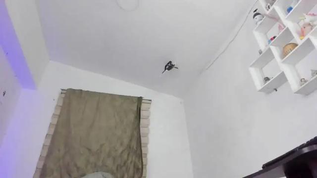 Image 6 of sweetie_blondee Stream on Chaturbate on 12 months ago