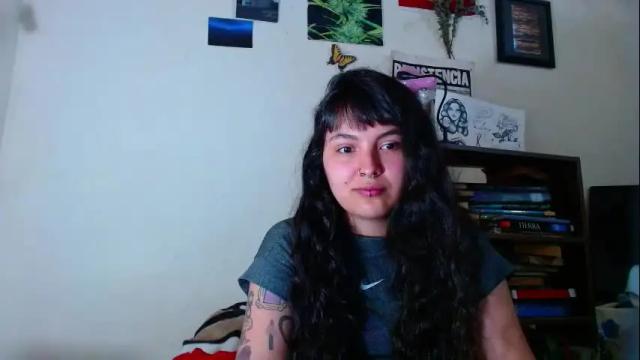 Image 3 of sweetie_maryy Stream on Chaturbate on 21 days ago