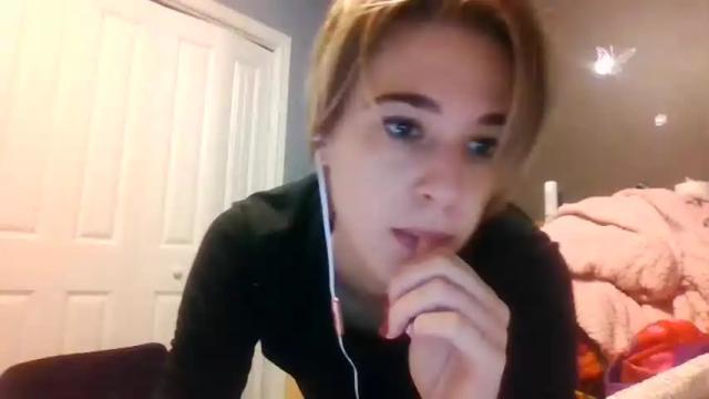 Image 4 of sweetiegirl001 Stream on Chaturbate on 17 months ago