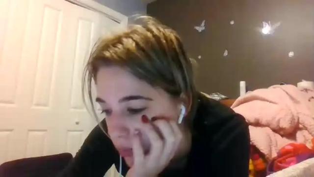 Image 7 of sweetiegirl001 Stream on Chaturbate on 17 months ago