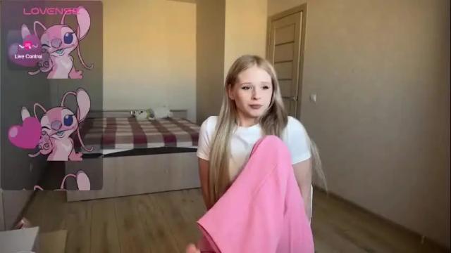 Image 2 of sweetielis Stream on Chaturbate on 1 month ago
