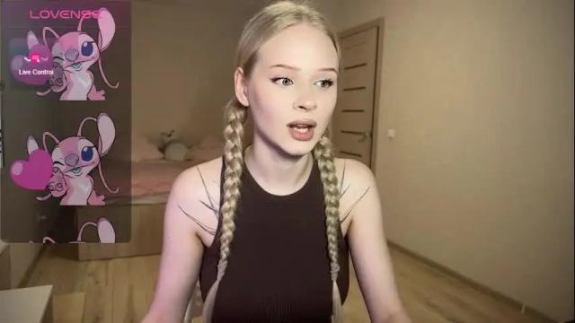 Image 3 of sweetielis Stream on Chaturbate on 1 month ago