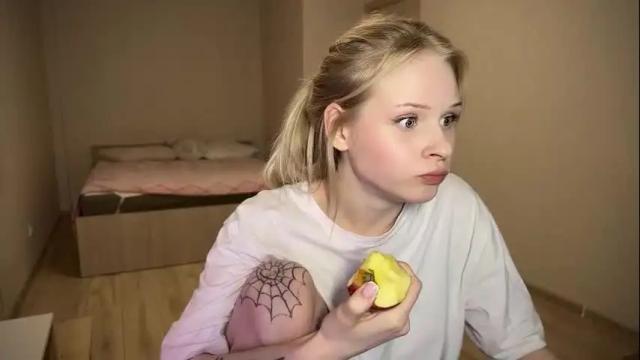 Image 4 of sweetielis Stream on Chaturbate on 1 month ago