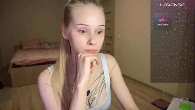 Image 10 of sweetielis Stream on Chaturbate on 19 days ago