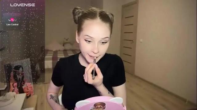 Image 4 of sweetielis Stream on Chaturbate on 7 days ago