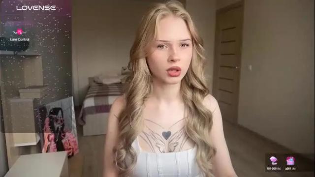 Image 2 of sweetielis Stream on Chaturbate on 2 months ago