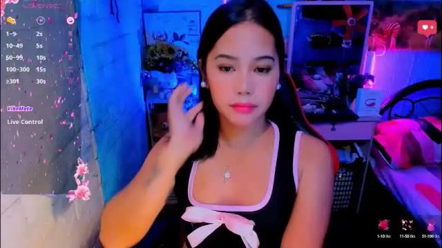 Image 3 of sweetienicole Stream on Chaturbate on 2 months ago