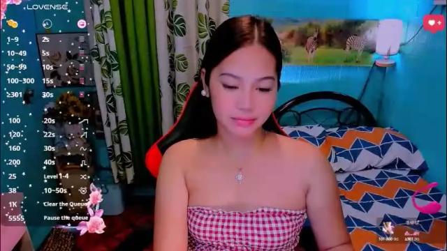 Image 2 of sweetienicole Stream on Chaturbate on 1 month ago