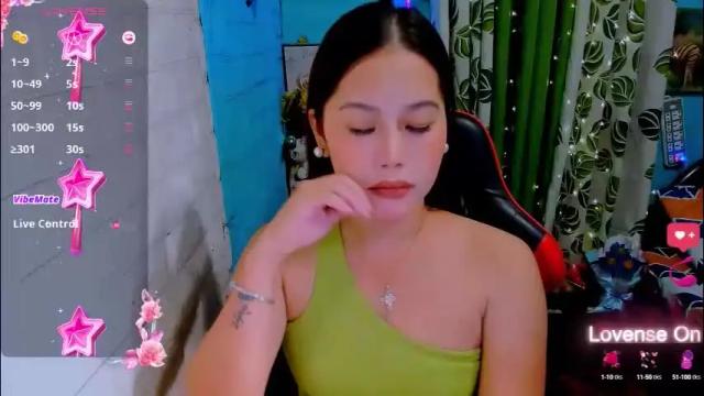 Image 3 of sweetienicole Stream on Chaturbate on 1 month ago