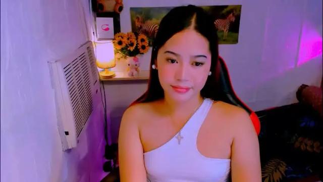 Image 2 of sweetienicole Stream on Chaturbate on 1 month ago