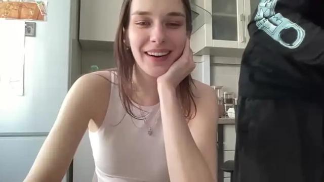 Image 7 of sweetieskitties Stream on Chaturbate on 13 months ago