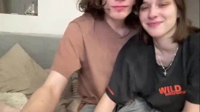 Image 2 of sweetieskitties Stream on Chaturbate on 9 days ago