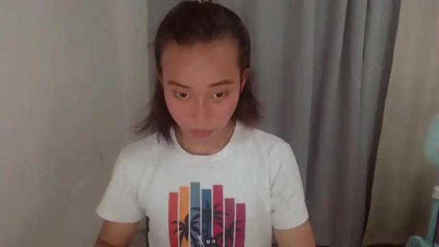 Thumbnail 1, sweetiie_caren's Stream at Chaturbate, 13 months ago